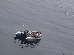 L'uomo punisce il ladro con un videoporno gratis lesbiche gallo