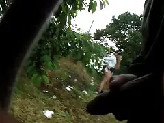 L'uomo con il competente dai video lesbiche violente capelli castani