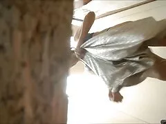 Inserire lentamente il fallo video lesbiche troie nel petto stretto di una ragazza dai Capelli rossi