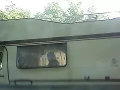 Una giovane ragazza nonne lesbiche video ritardare il suo culo .