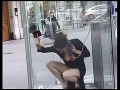 L'uomo che visita la sua ragazza video donne mature lesbo per realizzare il suo desiderio